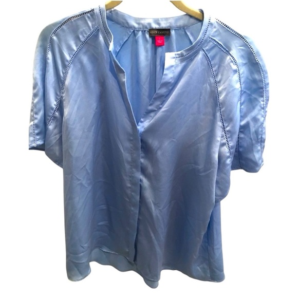 Vince Camuto Blouse V Neck Short Sleeve Light Blue Blouse - Sz Large - Picture 1 of 8
